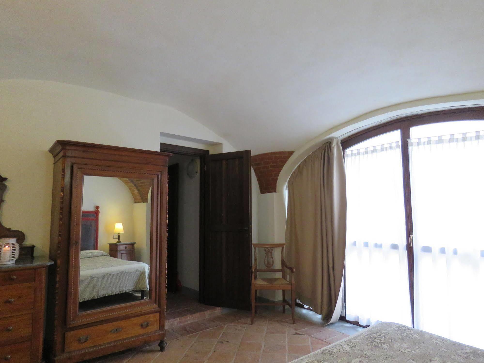Hotel Relais Palazzo Paleologi Sec.Xiv Lu (Piedmont) Zewnętrze zdjęcie
